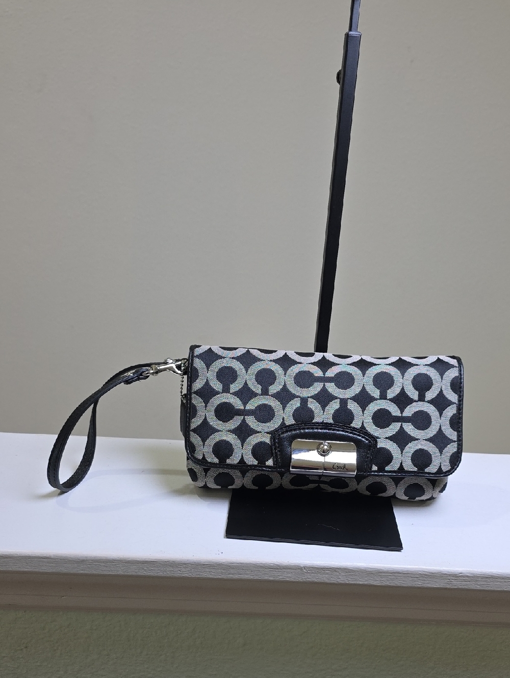 COACH Kristin OP Art Large Signature Print Wristlet/MiniBag Grey/Black New - Picture 12 of 12